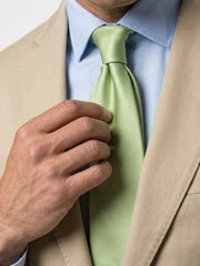 Cravatta 3 pieghe verde in seta jacquard SAGLIETTA