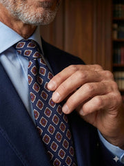 Cravatta blu scuro 3 Pieghe GASTONE in lana challis stampata inglese