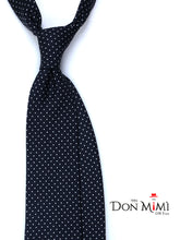 Cravatta 3 pieghe LUPOIS in seta inglese stampata Blu Scuro e bianco