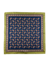 Foulard TRON verde in seta stampata