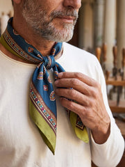 Foulard TRON verde in seta stampata