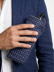 Portaocchiali blu CARLOS in seta tessuta