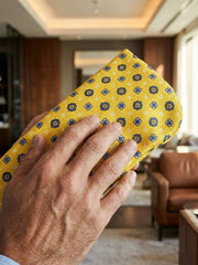 Portaocchiali giallo MARINA in seta stampata inglese