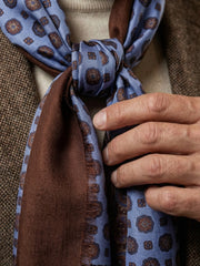 Sciarpa doppiata in seta\lana stampata MIMOSA celeste