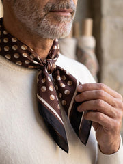 Foulard uomo a pois marrone e nero in seta stampata SMEAGOL