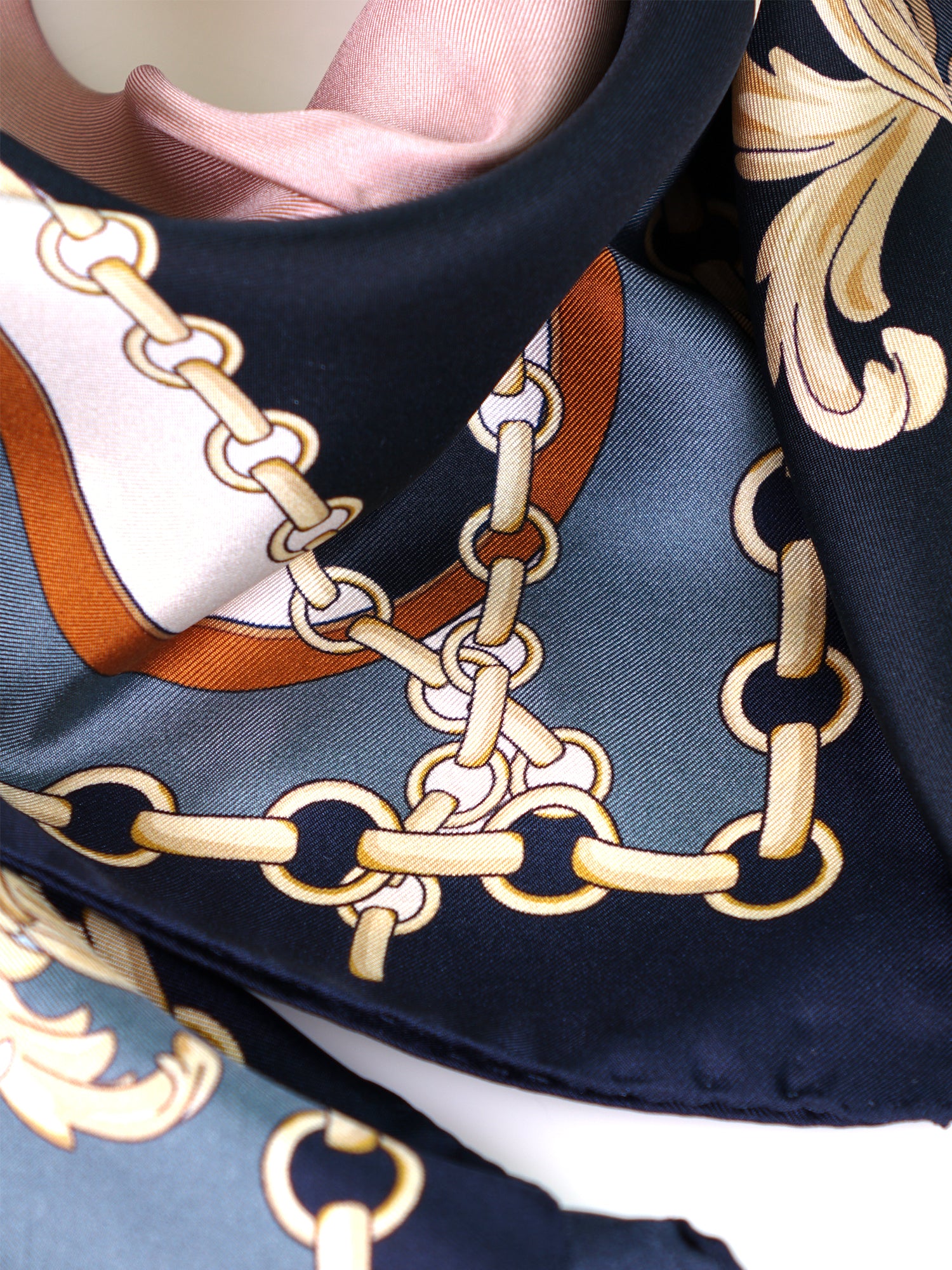 Foulard 90x90cm in seta stampa Blu Alena
