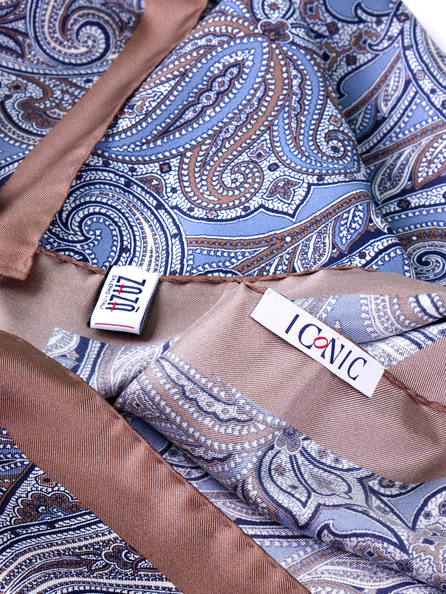 Foulard ARABESQUE celeste in seta stampata