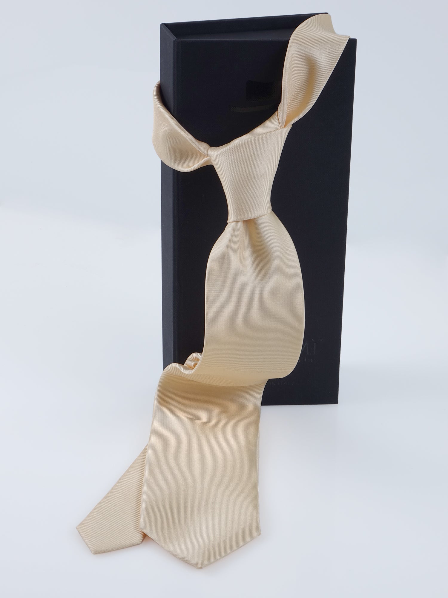Cravatta beige 3 pieghe DACCA in seta stampata lusso