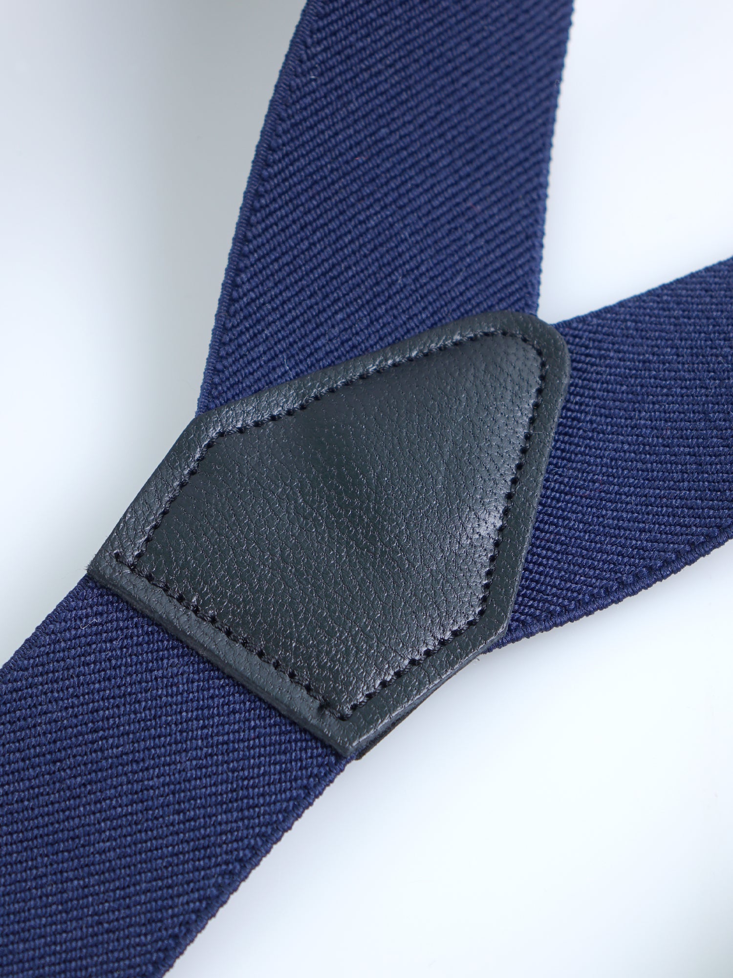 Bretella a Y in elastico con lacci clip e componenti in pelle nera ELASTIC Blu