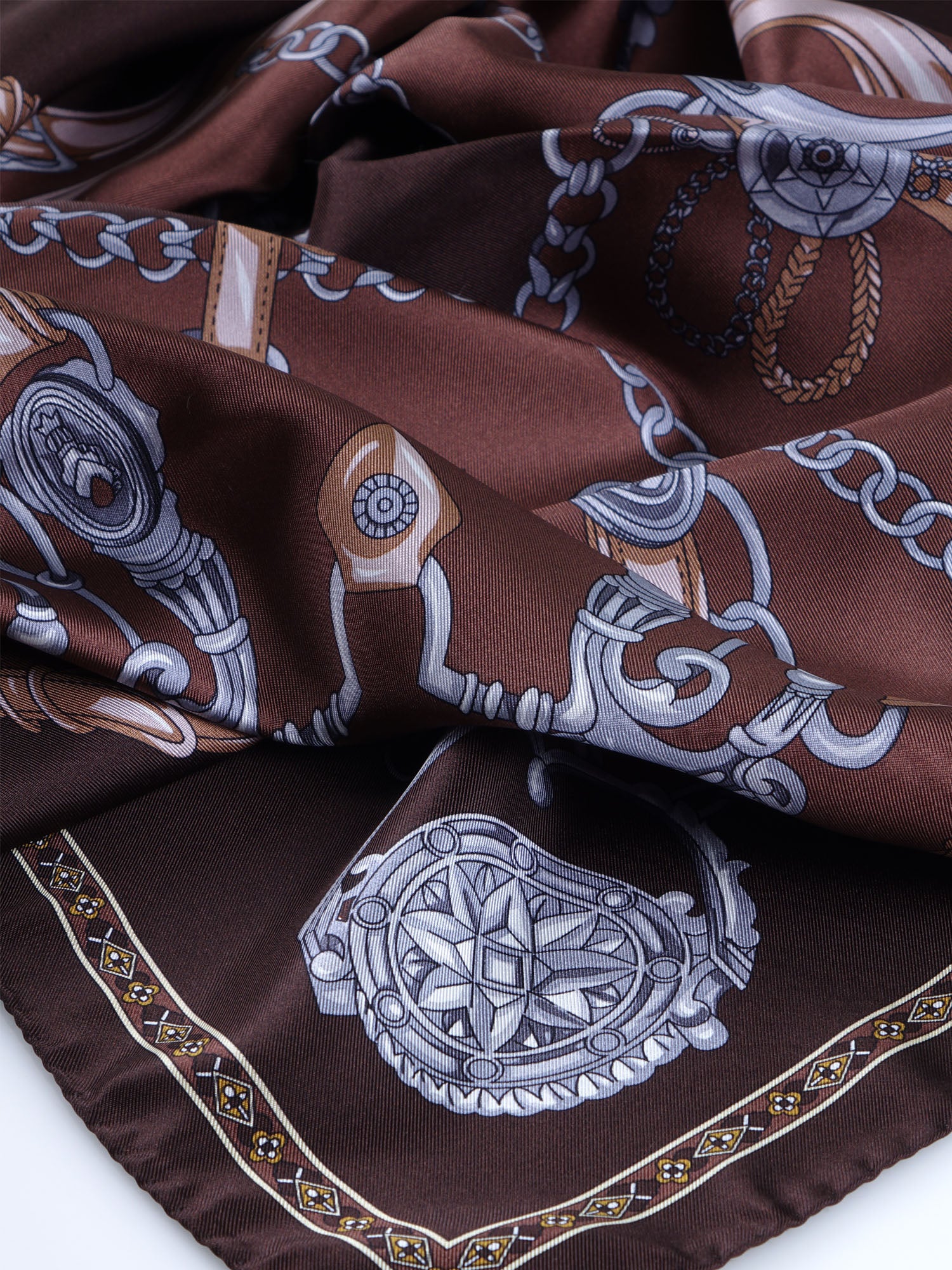 Foulard marrone 90x90cm in seta stampata GOOD LUCK