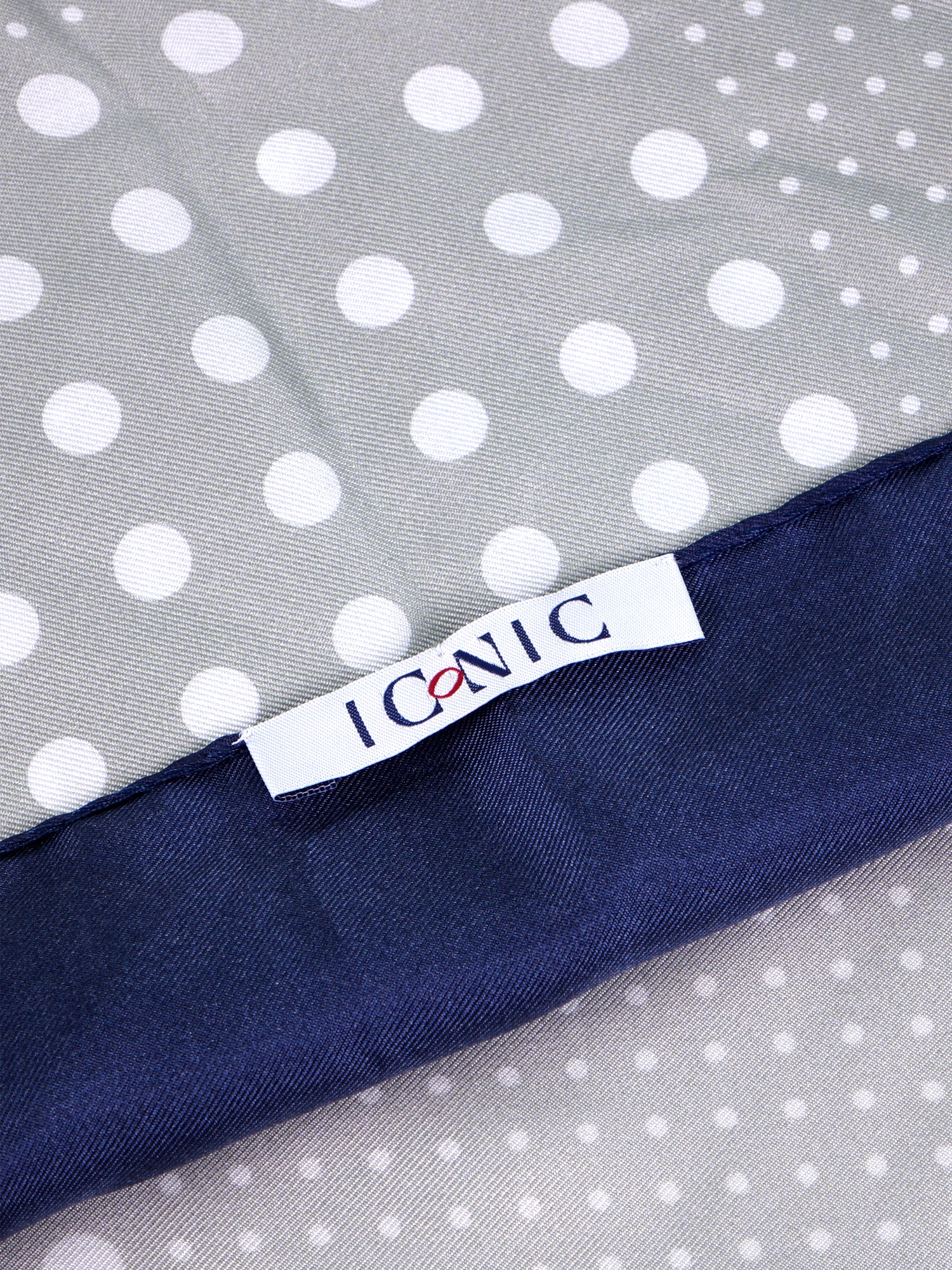 Foulard MULTIBALL grigio in seta stampata