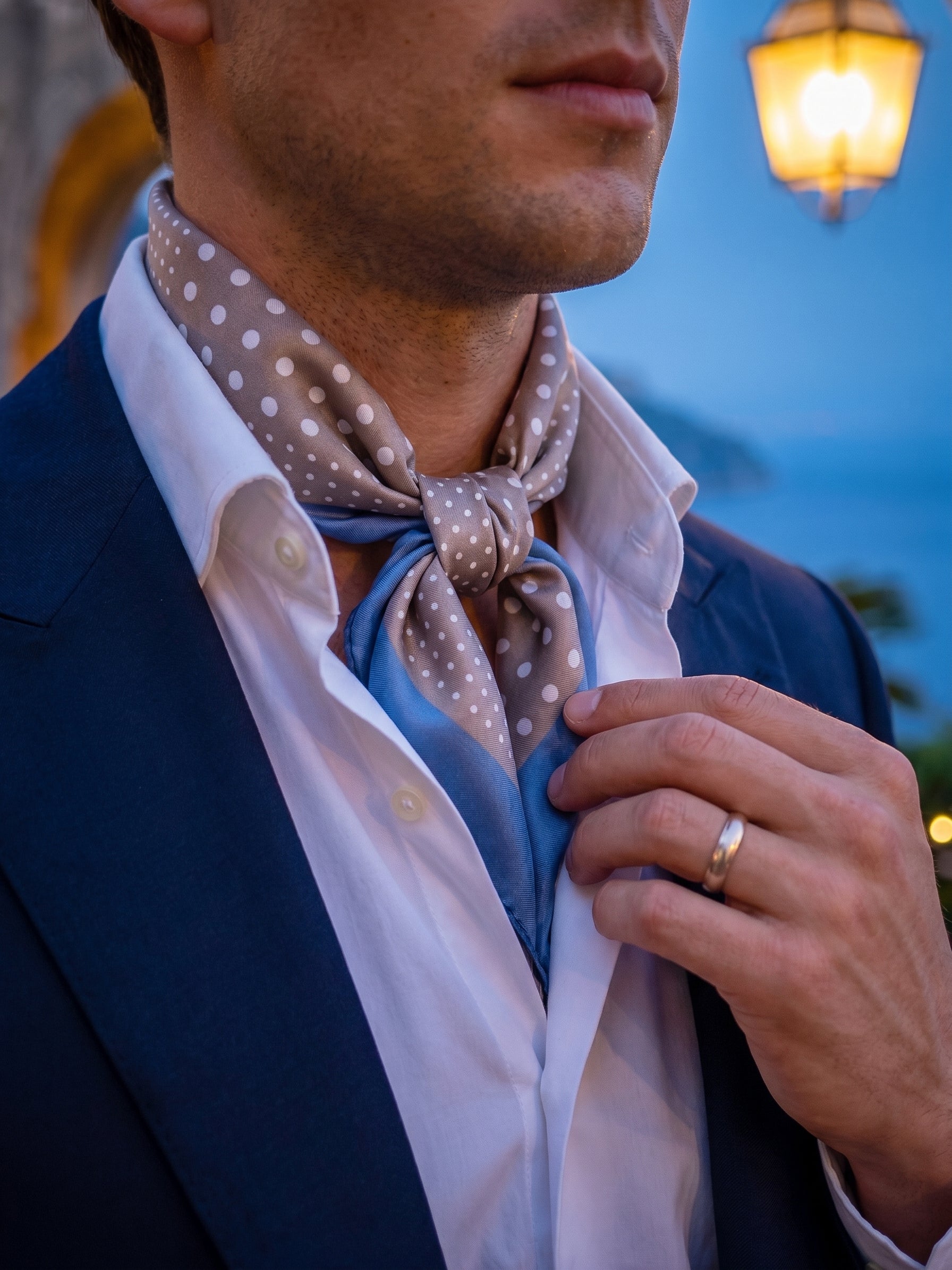 Foulard MULTIBALL beige in seta stampata