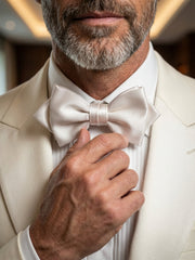 Papillon alto bianco a punta già annodato AMANTEA in seta raso