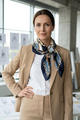 Foulard 90x90cm in seta stampa Blu Alena