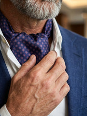 Ascot doppia punta blu scuro  in seta raso stampata DOMINK